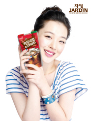 쟈뎅 ‘까페리얼’ 모델로 ‘f(X) 설리’ 발탁