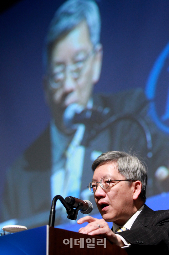 [포토][IFC2013]에드워드 릉 원장 '세션3 시작합니다'