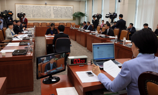 여전한 '상원'‥국회 법사위 월권논란