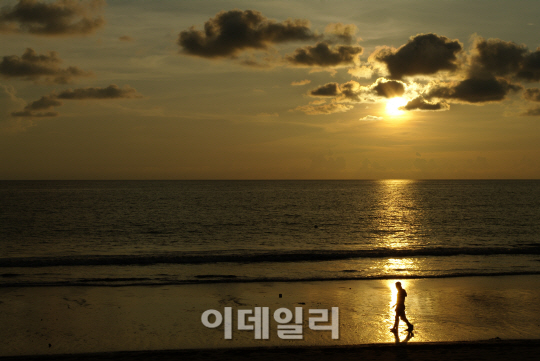 바람도 바다도 '황금노을'에 멈춰서다, 태국 카오락