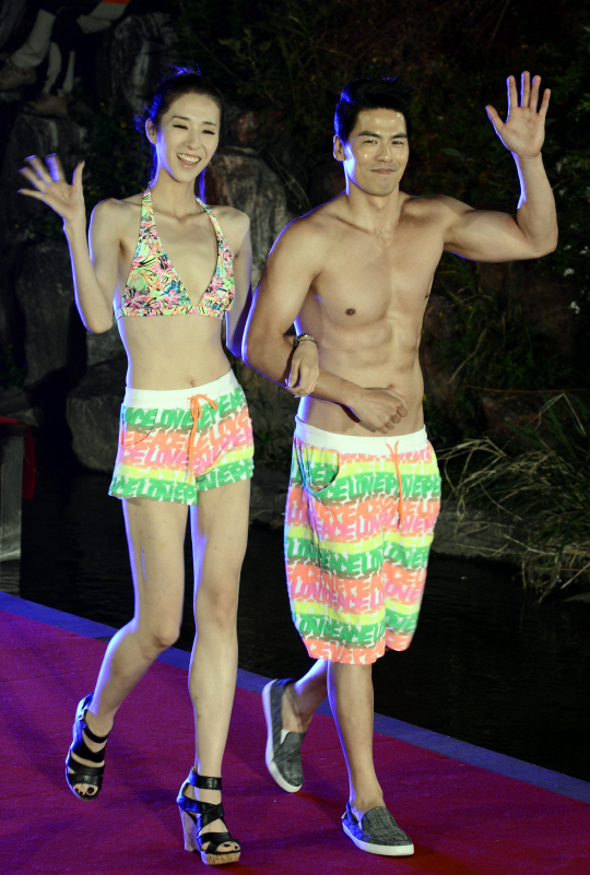  청계천 비치웨어 패션쇼                                                                                                                                                                           