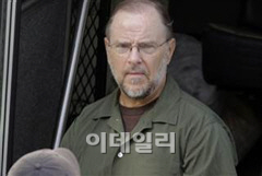 '회계부정' 스킬링 엔론 前 CEO, 10년 감형 받아
