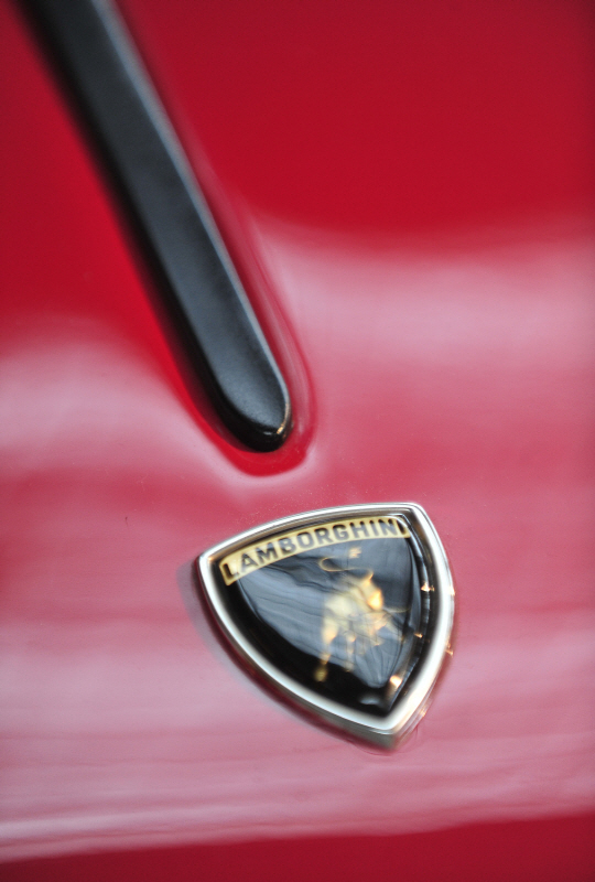  람보르기니 엠블럼에 황소가 있는 이유?                                                                                                                                                            