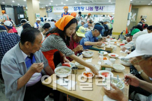 NS홈쇼핑, 초복 맞이 소외계층 위한 '삼계탕 나눔행사'