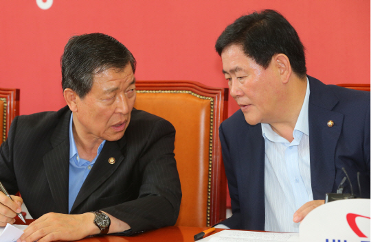 與 "대화록 없는듯‥'책임전가' 野 의도 불순해"(종합)