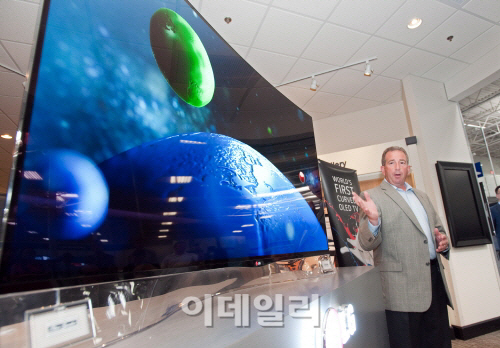 LG전자, 곡면 OLED TV 해외시장 공략 본격화