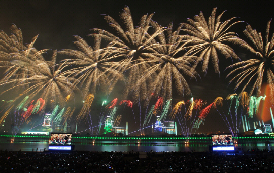 `포항국제불빛축제` 여름밤, 화려함의 절정                                                                                                                                                          