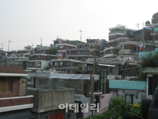 '돈줄' 마른 재개발·재건축 '진퇴양난'