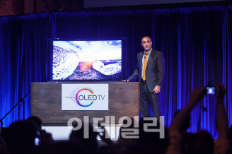 삼성전자, 커브드 OLED TV 미국시장 공략 나서