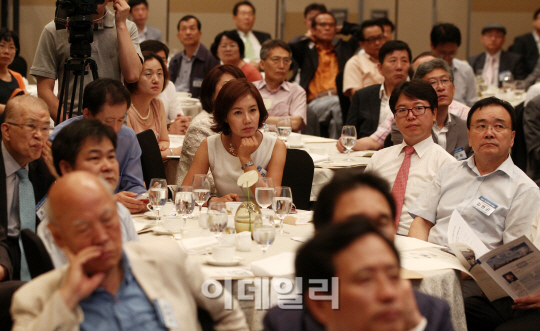 [포토]강연 경청하는 중소기업 CEO들