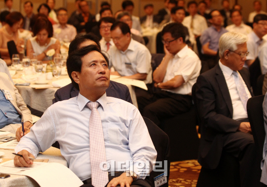 [포토]강연 경청하는 중소기업 CEO들