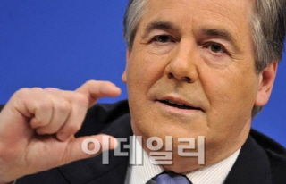 취리히보험그룹 회장, CFO 자살에 사임