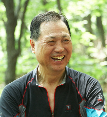 강태선 블랙야크 회장, 韓 아웃도어 40년 책에 담다