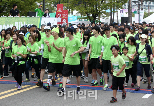 [그린리본마라톤대회] '마라토너'가 된 스타들 "실종 아동 위한 시간 뜻깊게"