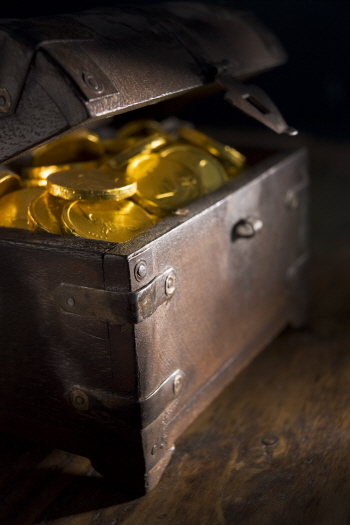 독일 기차역 황금 무더기, '개인 갖기엔 多'...경찰 "주인 찾는다"