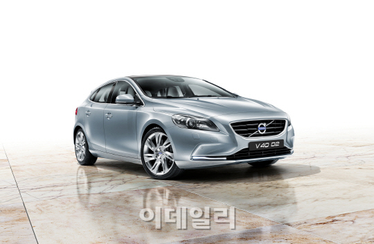 볼보차코리아, 1.6리터 디젤엔진 'V40 D2' 출시.. 3290만~3590만원