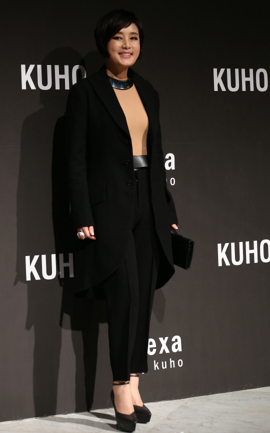 [포토] 포즈 취하는 장미희