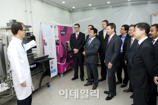 머크, 머크-제넥신 바이오기술연구소 개소