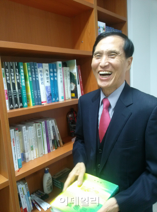 이필상 전 고대 총장 “대학 구조조정..기초학문 고사 우려”