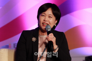 [여성포럼]송희경 KT본부장 "남자가 가진 능력처럼 일하라"                                                                                                                                       