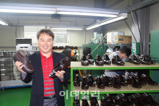 김원길 안토니&바이네르 대표 "기부·봉사는 즐거운 마약"