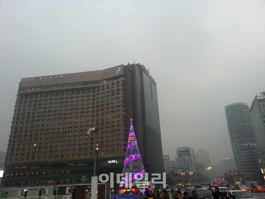 미세먼지 고농도 ‘비상’..서울 마포구 190까지 치솟아