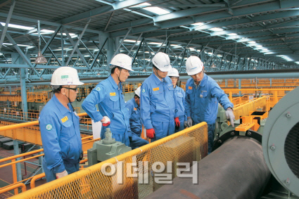 포스코 "영업익 늘리는 관리비법 中企에 전수(?)"