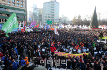 [민주노총 총파업]큰 충돌 없이 끝나…도심도로 마비(종합)                                                                                                                                                 