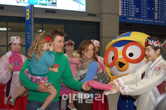 '바이 코리아' 한국 최대 쇼핑축제 '2014코리아그랜드세일' 내달 3일부터 45일간 ...