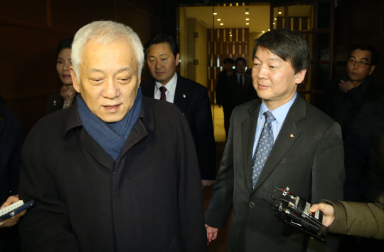 [포토] 오찬회동 마친 김한길 안철수