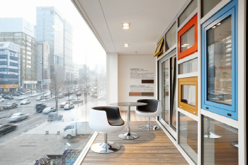 이건창호, 강남에 브랜드전시장 오픈