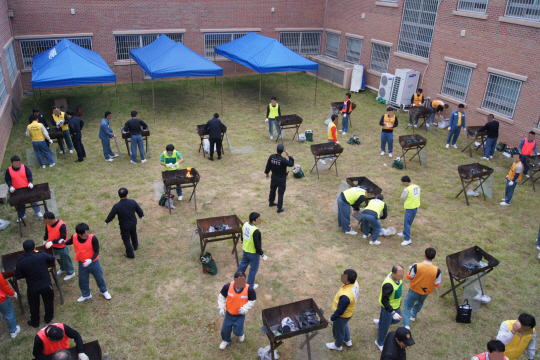 르포]“교도소서 바비큐 파티를?” 재범률 2.6% 소망교도소