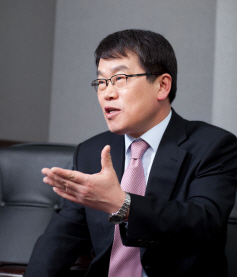김진주 에이티세미콘 대표 "합병 시너지 기대해달라"