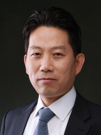 성중용 원장 “위스키를 폭탄주로 마시는 나라는 없어요"