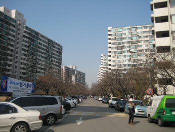 벌써 부동산 호황기? 아파트 매물 사라지고 호가 1억 '껑충'