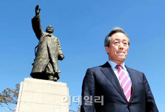 '입술 깨문' 정몽준 의원 '반드시 서울시장이 되리라!'                                                                                                                           