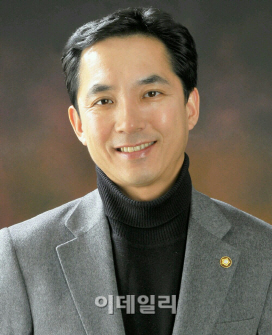 박민식 “오거돈, 꽃놀이패 쥐어보려는 행보 개탄”