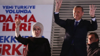 '비리 종합세트' 터키 집권당, 지방선거서 승리