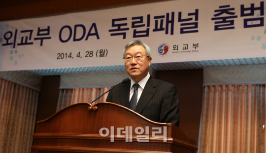 [포토]인사말 하는 김성환 ODA 독립패널 위원장