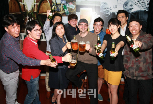 [포토]황금빛 라거 맥주 필스너 우르켈-3