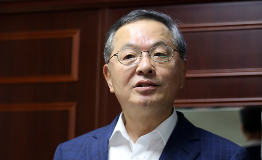  후보직 사퇴 발표하는 안대희                                                                                                                                                                      