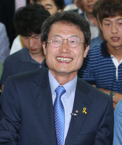 [6.4지방선거]조희연 서울시교육감 당선인 "기쁨보다 책임감 앞서..변화 이끌 것"