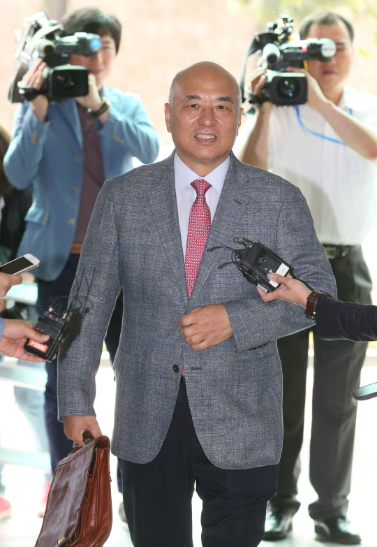  문창극 총리 후보자 출근                                                                                                                                                                          