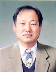 김명수 내정자 “극우” vs “합리적” 상반된 평가