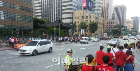 거리 응원 교통대란 기우로 그치나