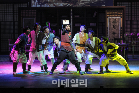 홍길동전 탄생 시킨 허균의 삼각 로맨스