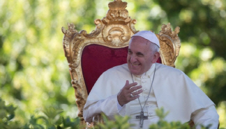 교황 "일요일 근무, 사회에 도움안돼"..기업에 쓴소리