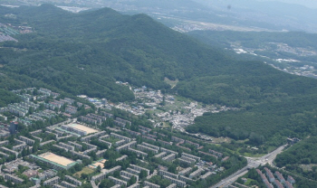 개발 '무산 위기' 구룡마을 대토지주 정씨 입장 들어보니..