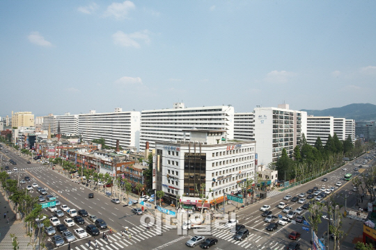 투자수요 죽은 상반기 주택시장…서울 거래량은 6년새 최다