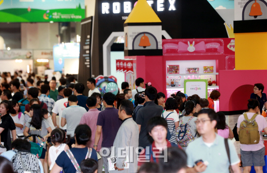 [포토]북적이는 캐릭터 라이선싱 페어